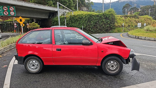 CHEVROLET SWIFT 1.0. CHOQUE FRONTAL